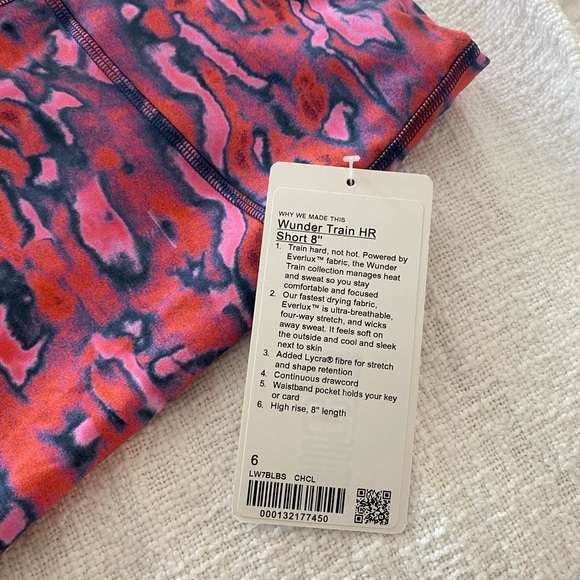 Lululemon Wunder Train Shorts size 6 - Picture 2 of 2